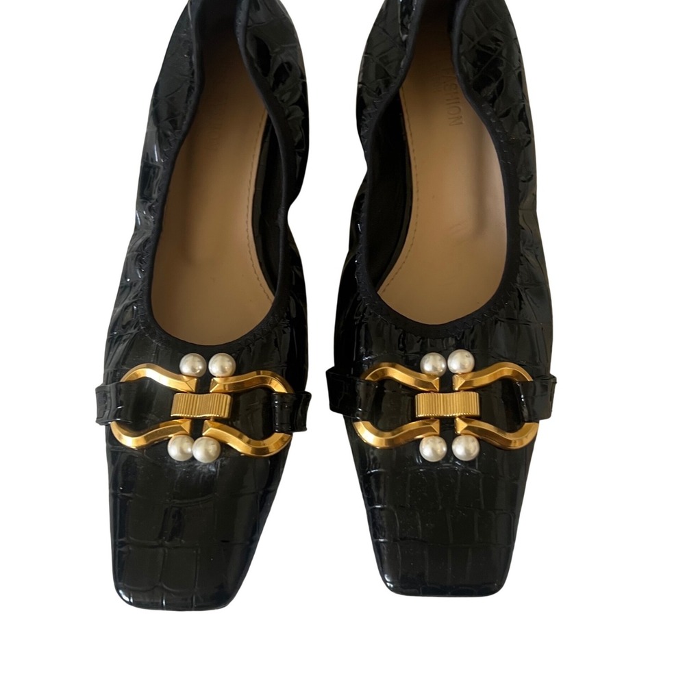 Aier Fashion London Women's Black Croc Patent Pearl Buckle Square Flats 245/7.5 - Picture 2 of 6